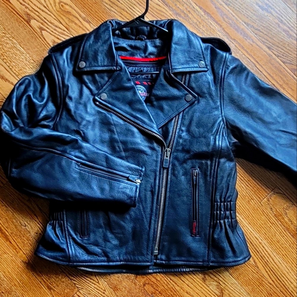 NEW WITH TAGS! 🏍 Women's MILWAUKEE 10116 LEATHER BIKER HD STYLE JACKET - Size M